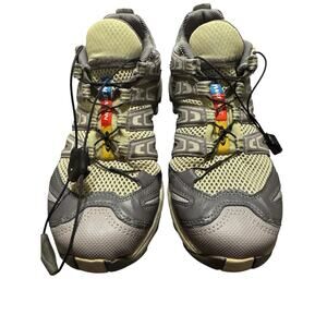 Salomon Size 7 Running Shoe